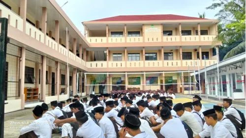 Jumat Penuh Cahaya di Assyifa: Harmoni Iman, Aksi, dan Kepedulian yang Menggerakkan Seluruh Kampus