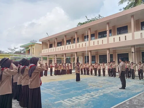 Pelantikan Pramuka SMP Plus Assyifa: Meneguhkan Janji, Menguatkan Langkah dalam Bingkai “Satyaku Ku Darmakan, Darmaku Ku Baktikan”